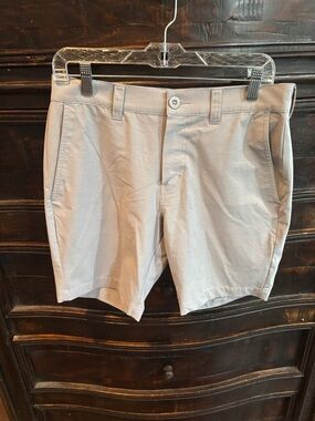 Travis Mathew Light Gray Flat Front Men's Shorts
